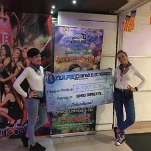 El bingo electrónico Azulred reparte 3 premiazos en marzo - Bingo Torrefiel - Juan Navajas Contreras